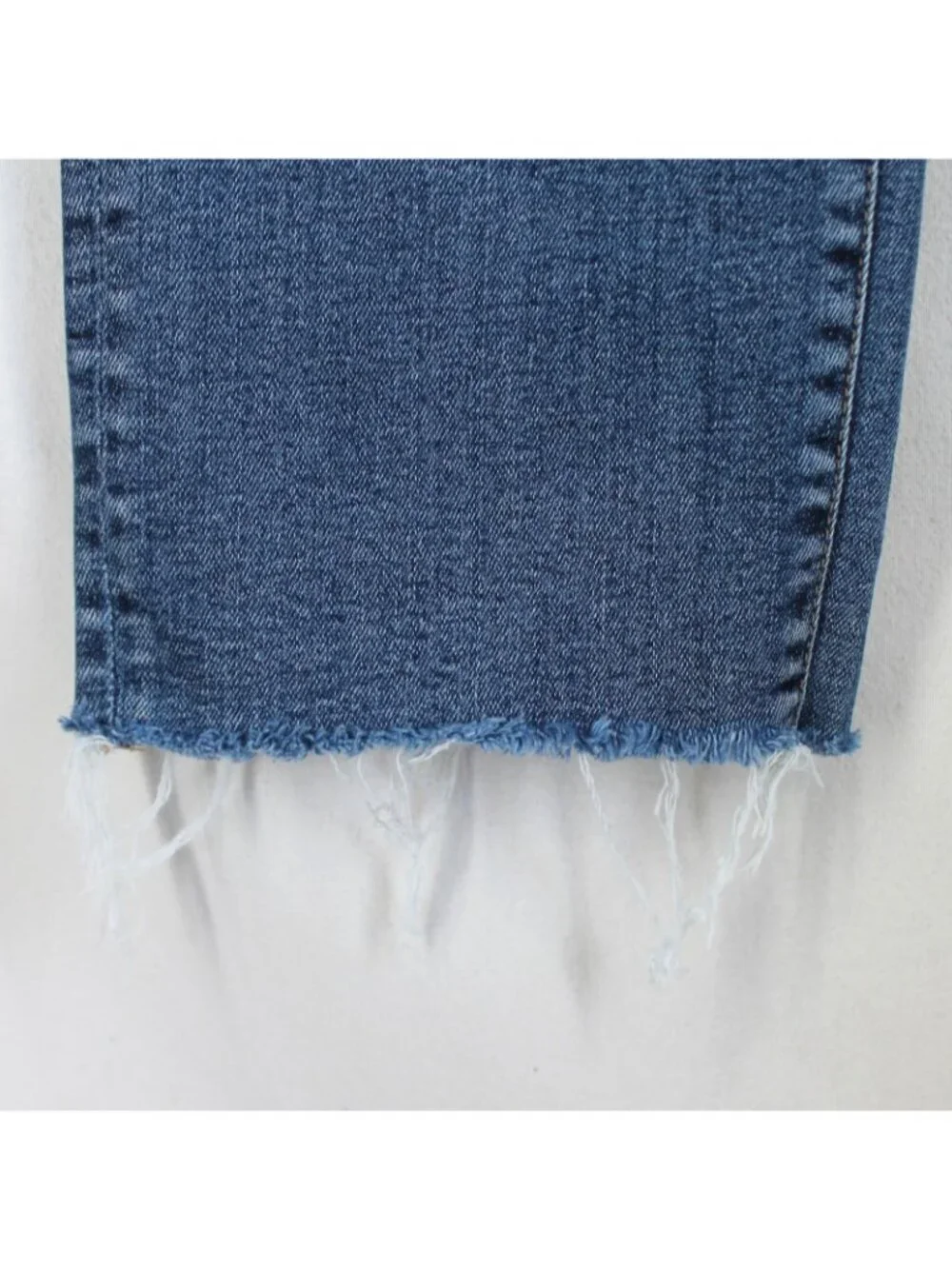 Level 99 Jeans Womens Size 27 Medium Wash Blue Denim Raw Hems Straight Leg